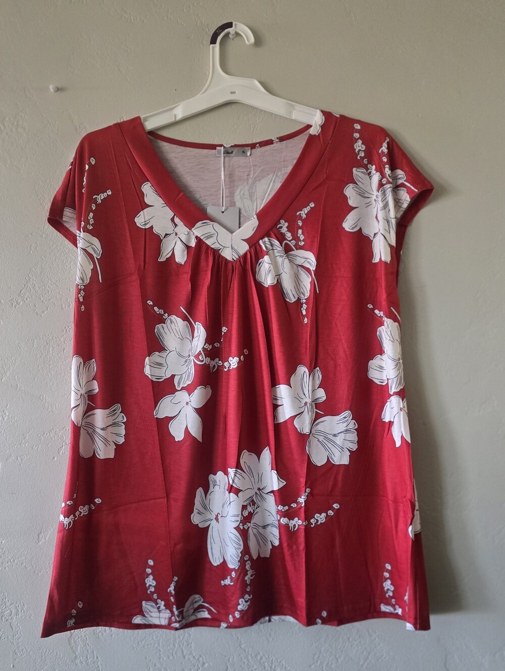 Red Floral V-Neck Womenโs Blouse
